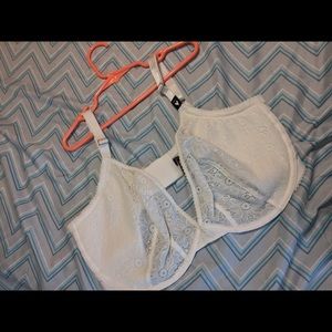 Victoria secret unlined 38DDD bra
